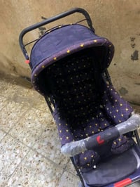 عربانة اطفال مستخدمه للبيع سعر ٣٠