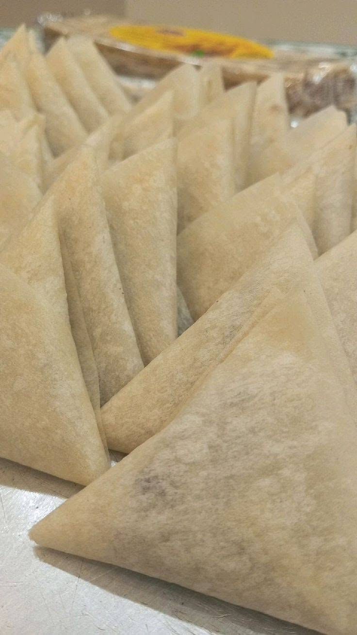 فطائر دجاج • توصيل • تواصل خاص