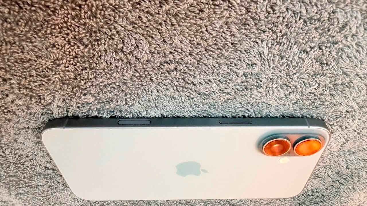 السلام عليكم
16 بلس شرق اوسط 
بطاريه 98 
بمليون وربع 1250 الف 
بغداد
***********هـ
