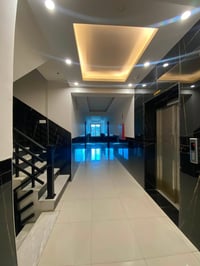 🏡 شقق راقية للإيجار في الكرادة ✨ غرفتين + صالة + مطبخ كامل + حمامات ❄️...