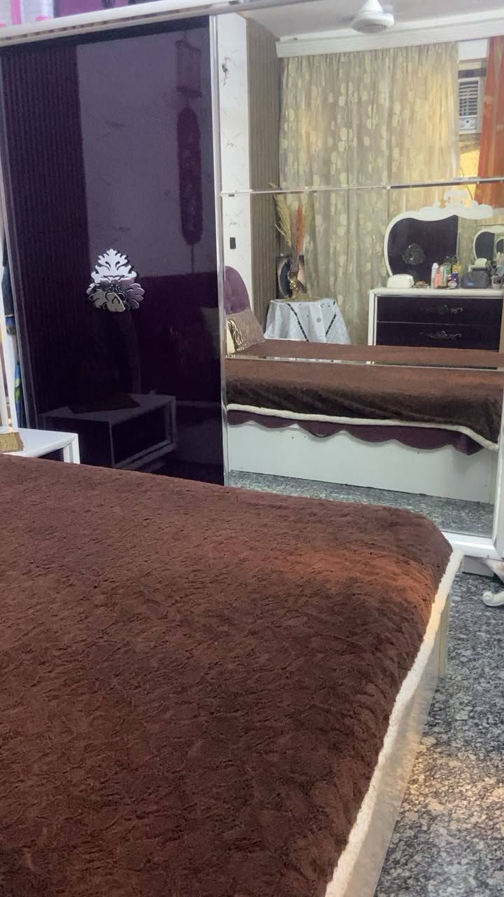 سلام عليكم غرفه نوم تركيه جدن نضيفه للبيع الستفسار على هذه الرقم ***********
