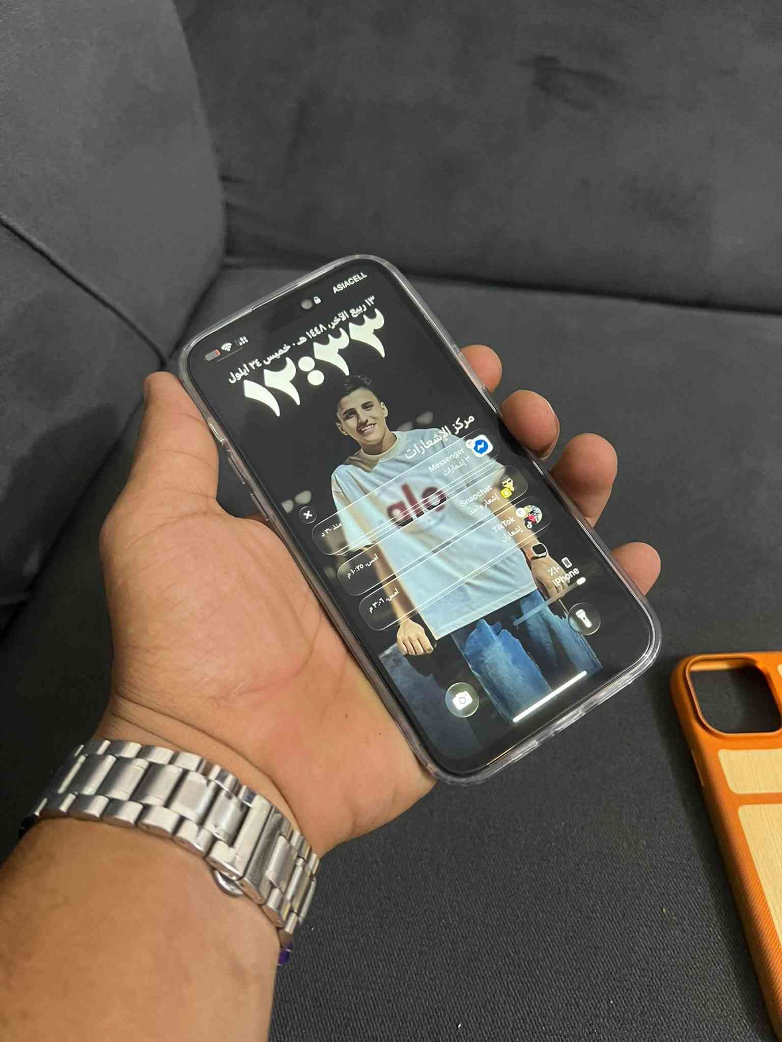 سلام عليكم 
آيفون 14 برو ماكس 
دبل شريحه ماستر 
ملحقات كامله 
ذاكره 256 
بطاريه 86 
جهاز مبدل فقط شاشه اصلي 
فيس إيدي شغال 
سعر الجهاز ٧٠٠ وبي مجال او مراوس حسب القناعه 
موقع الجهاز كوت فلاحيه 
للتواصل ***********

