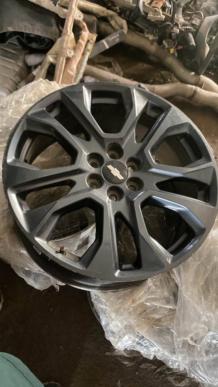 100$ اي  قطعه
***********‬
