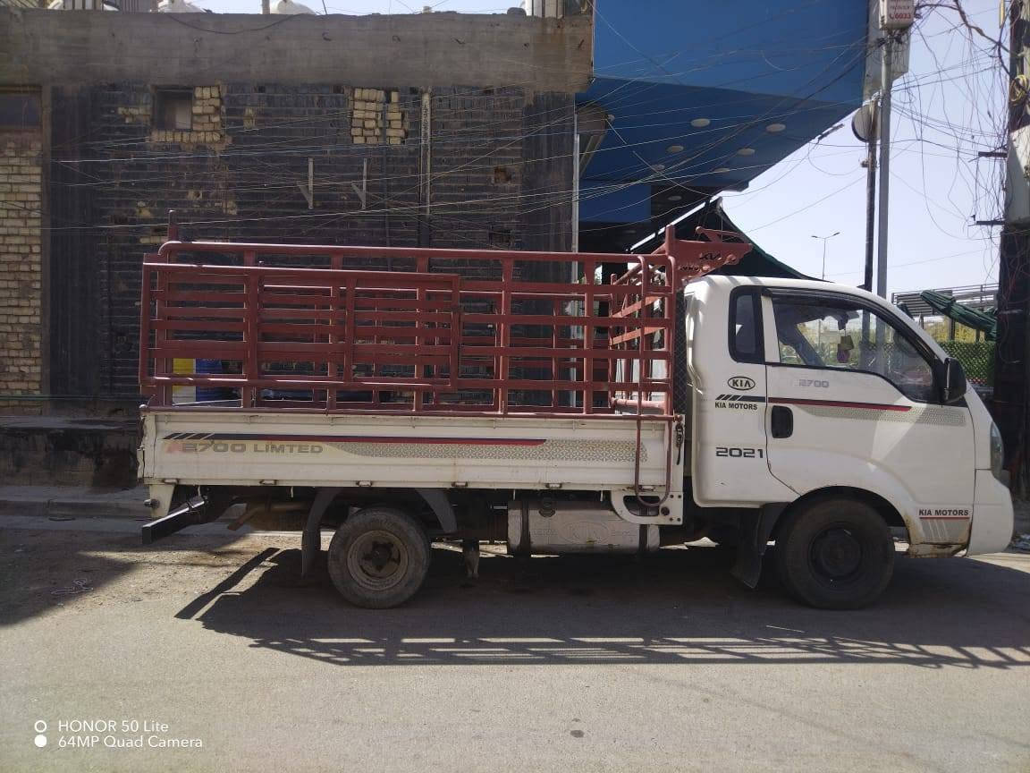 سياره حمل بينگو موديل ٢٠١٤ محرك ٢٧٠٠ رقم واسط سعرها ١١٠ نظيفة  مكان بغداد حي الجهاد   لا ضربة و لا صبغ و بيها مجال
تواصل وتساب ***********
