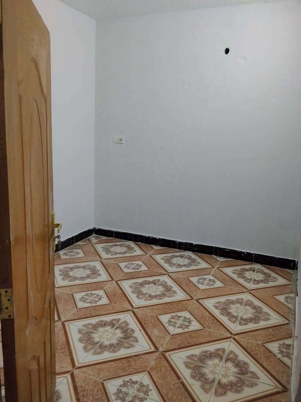 بيت طابقين • القبلة حي الجامعة • فارغ