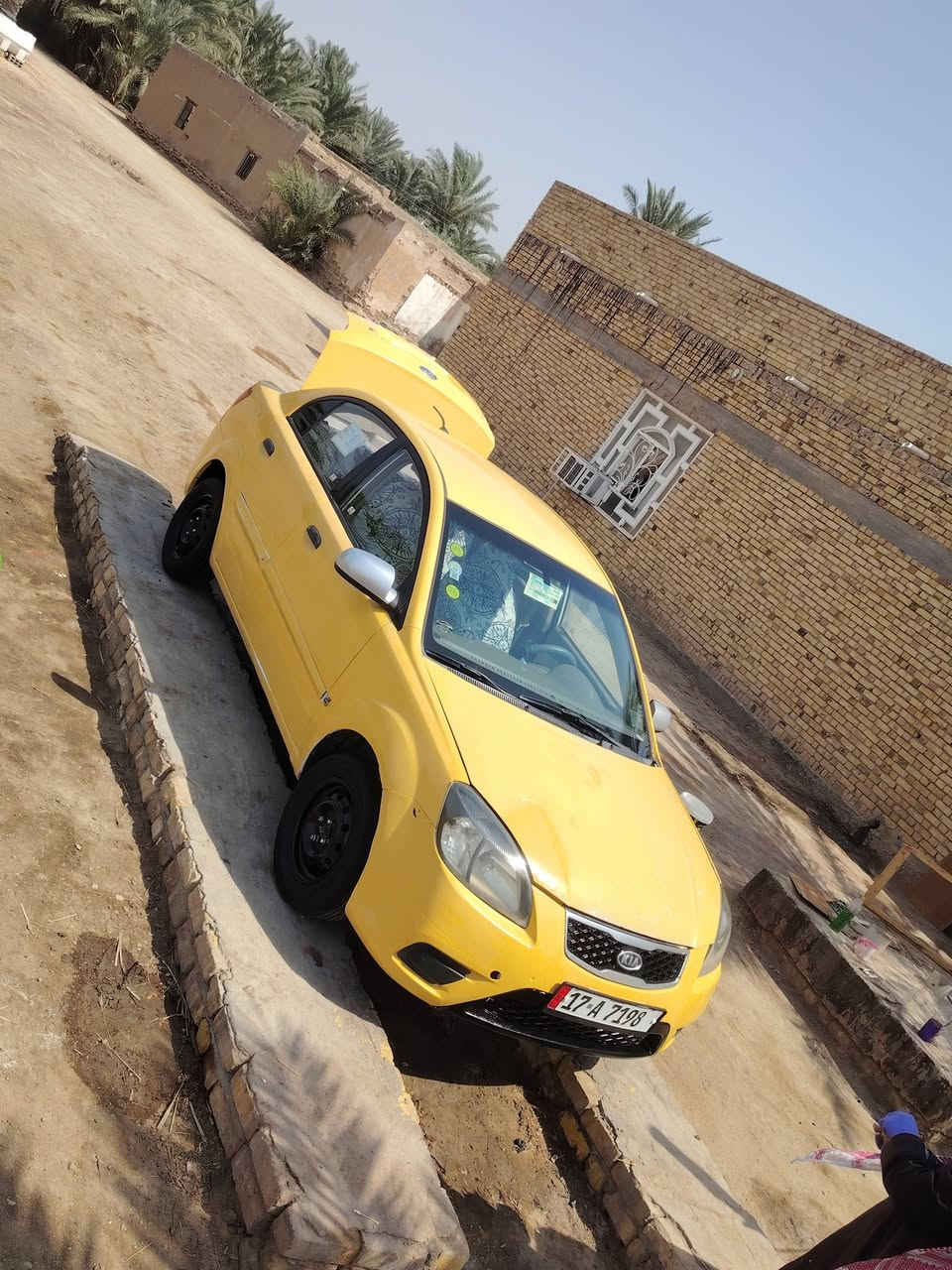 سلام عليكم كيه ريو ١٢ مكفوله عده الباب السايق اَبدل أصلي بدون ظربه والباقي مكفوله كير َمكينه وحداديه جاهزه وتبريد ثلج وتخم تأيرت جدد السعر 68 وبيها مجال قليل *********** المكان السماوه الرميثه
