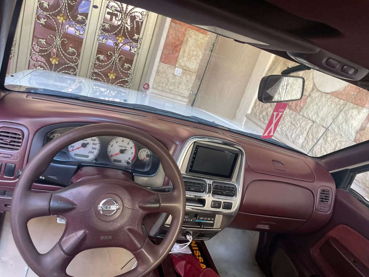 سلام عليكم 
بيكم نيسان دبل قمارة موديل٢٠٠٥ 
سيارة حلوه ونضيفة ومابيهة اي نقص شغل واطلع عوزه سيارة بيهة خيط تبخير بسيط وتبريد غازز رقمهة ميسان مميز سياره ب اسمي ثاني يوم تحويل سعر ٨٥ ورقة وبيهة مجال الاستفسار والاتصال *********** بي واتساب
