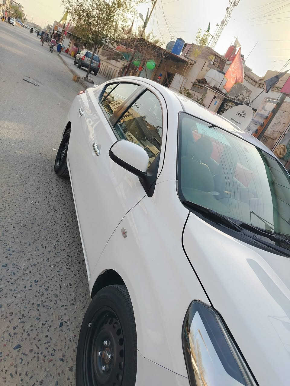 نيسان سني ٢٤ ماشيه ٢٣ سياره كفاله عامه سياره نضيفه وكاله عنوانه بصره  السعر ١٢٦  *********** عنوان بصره
