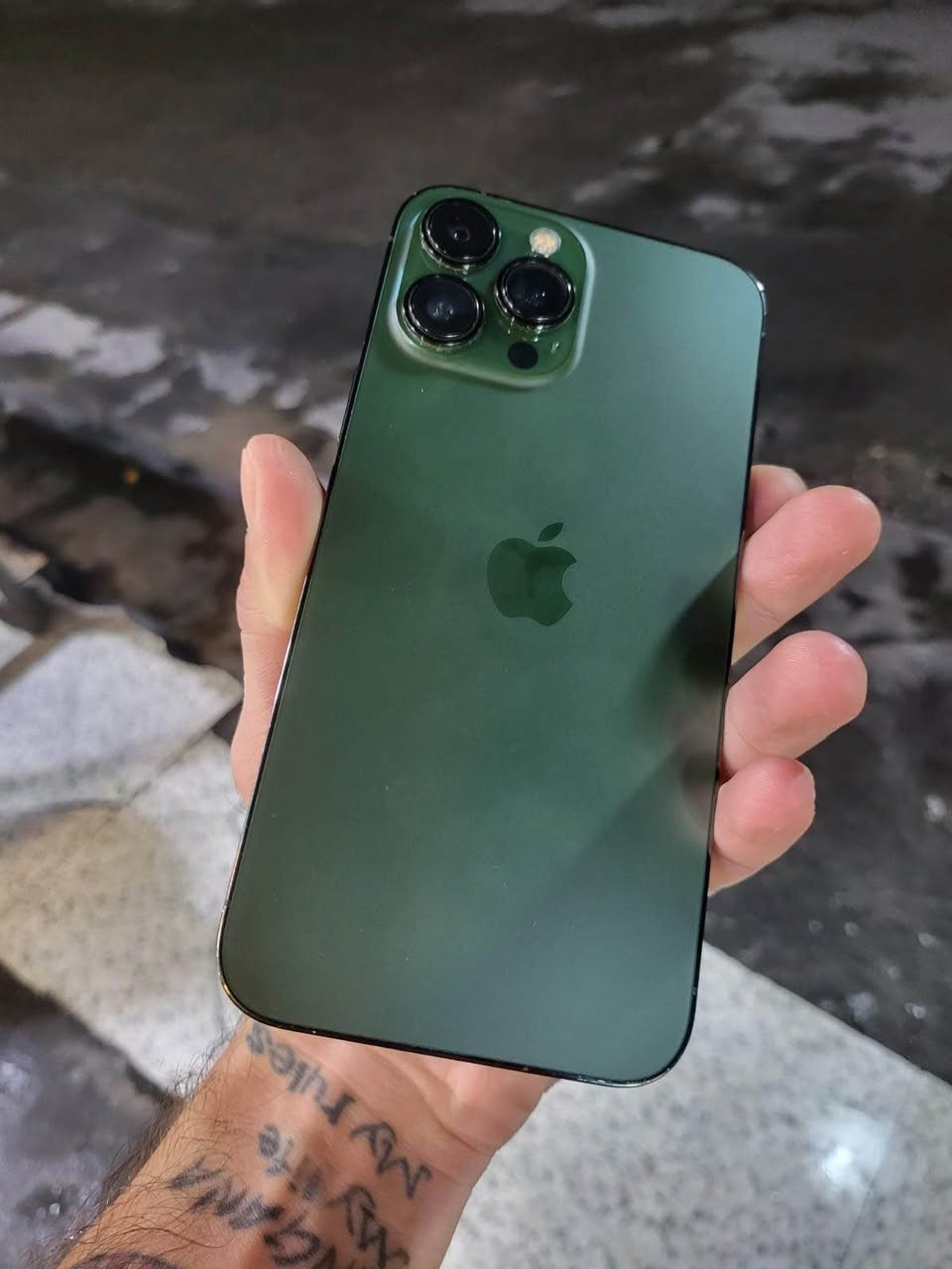 iPhone 13 pro max 
Zakire 128gb 
Battary 84
1sim esim 
%90 xawena bashart 
Ba zamani hawaw comptr mali dosta 
Nrxi 650 hazar maqamlay kam brayana musteri tel bka *********** 
La hawler 5 hasarok geandn niya أربيل, العراق

نص مكتوب في الصور:
- 19:50
- Pil Sağlığı ve Şarj Etme
- Telefon pilleri, şarj edilebilir bütün piller gibi eskidikçe performansı azalan tüketim mallarıdır. Daha fazlası...
- Maksimum Kapasite
- Bu, yeni pile kıyasla mevcut pil kapasitesinin ölçüsüdür. Düşük kapasite, şarjdan sonra kullanım süresinin azalmasına neden olabilir.
- %84
- En Yüksek Performans Yeterliliği
- Yerleşik dinamik yazılım ve donanım sistemleri, iPhone'unuzun pilinin kimyasal olarak yaşlanması gibi görülebilecek performans etkilerini engellemeye yardımcı olabilir.
- İyileştirilmiş Pil Şarjı
- iPhone, pilin eskime hızını yavaşlatmak için günlük şarj etme rutininizi öğrenir, böylece telefonunuzu kullanmaya ihtiyacınız olana kadar %80 oranını geçince şarj etmeyi durdurmak için bekleyebilir.