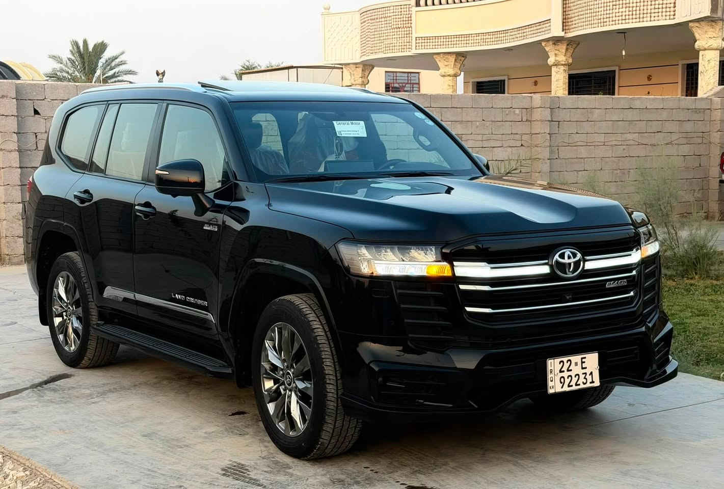 ﷽
بسعر مناااااااسب جداً 

� لاندكروز بلاك ادشن 2024 GXR -Limited 🌟
شركة ساز   ام الضمان 
بلاك ادشن اصل مو تلزيك
فول موصفات 
1. فتحه سقف 
2. كامرات 4 
3. رادارات 
4. حساسات 360 درجه 
5. صندوق كهرباء 
6. شاشات عدد 3 
7. كشنات كهرباء 
8. شاحن لاسلكي 
9. ثلاجه 
10. نظام فور ويل 
11. كشنات تبريد 
12. محرك 6 سلندر 4000 تنفس طبيعي 
13. جديدة وحلوه ومال جناي 
14. رقم ربيل بسمي تحويل مباشر 
15. كفاله عامة من جميع النواحي 
16. بعدها بحالة الوكالة 
• نظام تحكم منفصل بالتبريد للمقاعد الخلفية
 • شاشة وسطية كبيرة ونظام صوت فاخر
 • فتحات USB، بلوتوث، أنظمة أمان حديثة
🔹 الحالة:
✨ سيارة للذوّاقين فقط 
🚗 السيارة  ختم بلاك بكل مكان                         

عداد ١٤ الف 

لاستفسار الاتصال ع الارقام التالية 📲📲

‏***********
‏  

تحياتي لجميع***********
