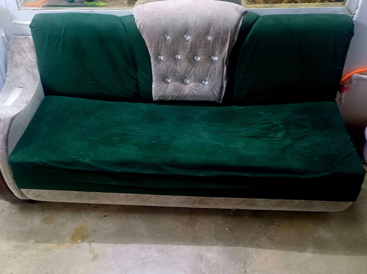 كنب • للبيع