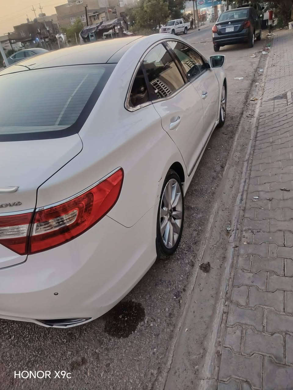 سلام عليكم للبيع ازيرا 2015 خليجي فول مواصفات بنوراما مكينة 6سلندر مكفولة عدا الجاملغ الخلفي مصبوغ اثر شخوط شرط بدون دواخل مكينة كير تبريد حدادية كلة مكفول سعر ١٣٠مكان السياره نجف للإستفسار ***********

نص مكتوب في الصور:
- Wednesday
- HONOR X9c