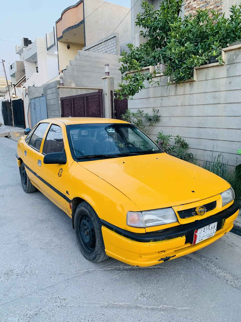 اوبل فيكترا 95
محرك20 لاصرف ولابخار 
كير عادي بل شرط 
سيارة نظيفه ومرتبه شرط التحويل والوكاله غرامات مصفرة كوبون بنزين كهربائيات كيجات كلهن شغالات مكان كركوك حي العسكري 
السعر 33 وبيها مجال 
***********
