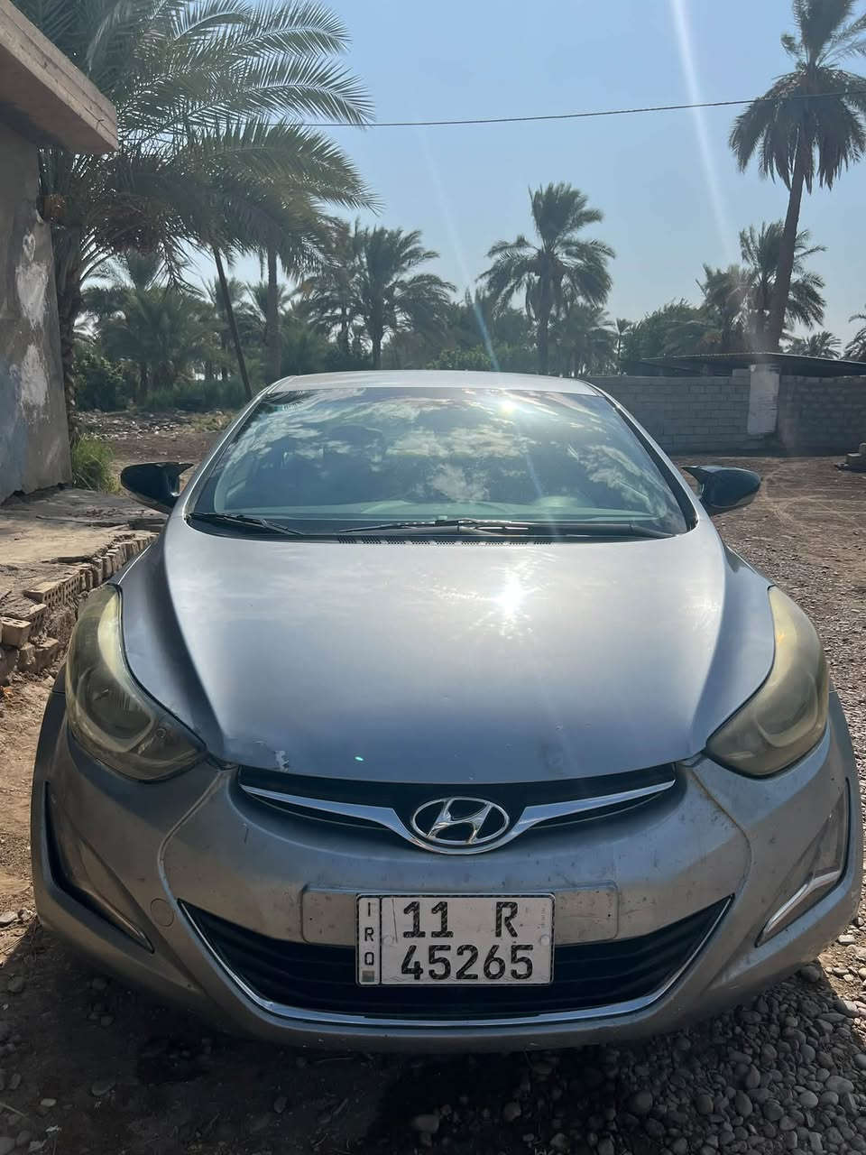 الانترا للبيع موديل15            امريكي                    محرك مكفول بيه بس حادث جنطه فقط الباقي كله كفاله عامه محرك 18000           السعر 116بيه مجال بصيط                                       رقم الهاتف ***********
