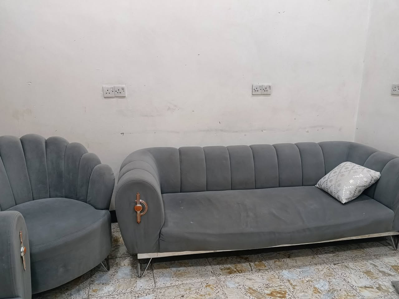 بغداد بلديات • كنب • مكان للبيع
