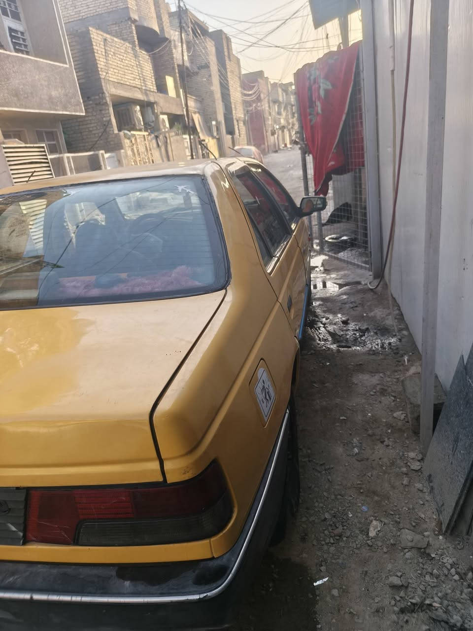 السلام عليكم بيجو روي محور اوتوماتيك تبريد شغال كهربايات   *********** وذا أكو مراوس كامله بسمي رقم إنكليزي بغداد تحويل ثاني يوم  السنويه 2029 السعر 23وبيها مجال
