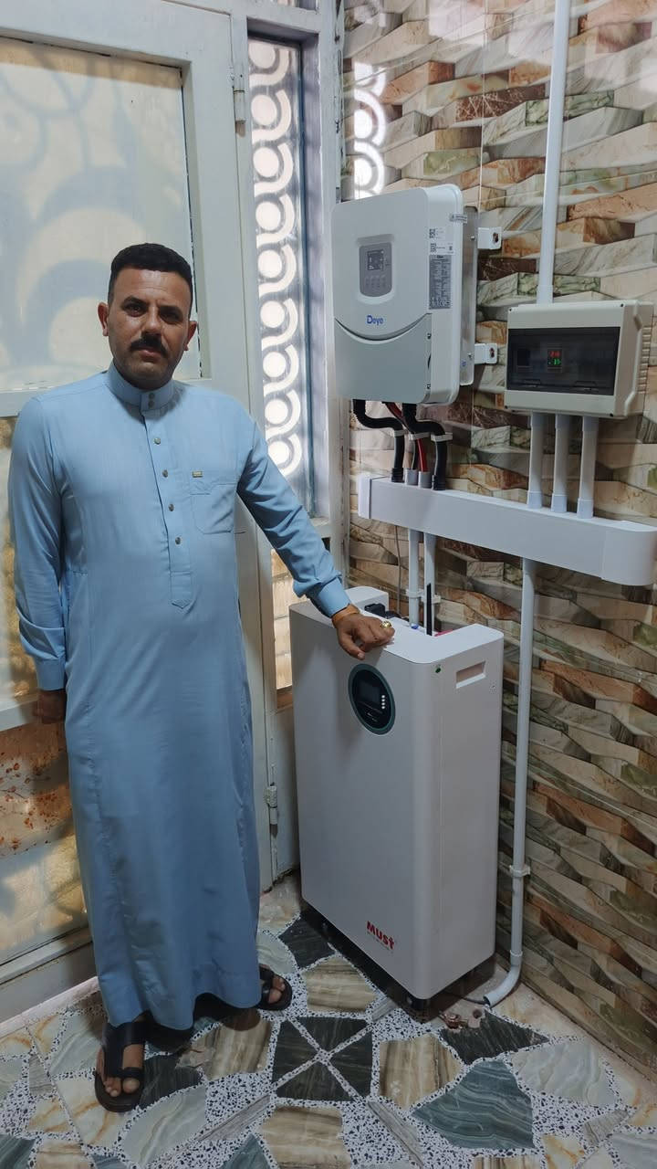 🛑🛑السعر: 4,650,000 ← (15/15 امبير ليلي نهاري)....🌟🥀🤍
تم الإنجاز بحمد الله.🥀✨🤍
عميلنا الجديدة: احمد خلف العطية / #قضاء_االشرقاط ... (الف مبارك ان شاء الله)✨

مواصفات النظام:
البطارية: 15 كيلو (ماركة #Must).
العاكس (إنفيرتر): 6 كيلو (ماركة #Deye).
الألواح: 7 ألواح بقدرة 620W (ماركة #Jinko).

ما يميز تركيباتنا:
نوفر بورد سيطرة متكامل يحتوي على: 
نظام (#ATS) لفصل التيار تلقائياً (بارد منفصل).
 نظام #تأريض #ومانع_صواعق لحماية أجهزتك.
استخدام أفضل مواد الحماية (قواطع، فيوزات، جوزات، من ماركة #هوزاري الأصلية).
تأسيس وتوصيلات احترافية من ماركة #القصاب الأصلية حصرا.

للحجز والاستفسار:
📞 م. عبدالله عبدالرحمن: ***********
📞 م. عثمان محمد: 05220428078

📍 موقعنا: قضاء الشرقاط، الساحل الأيسر، سديرة وسطى، بالقرب من مسجد بلال الحبشي (رضي الله عنه).
