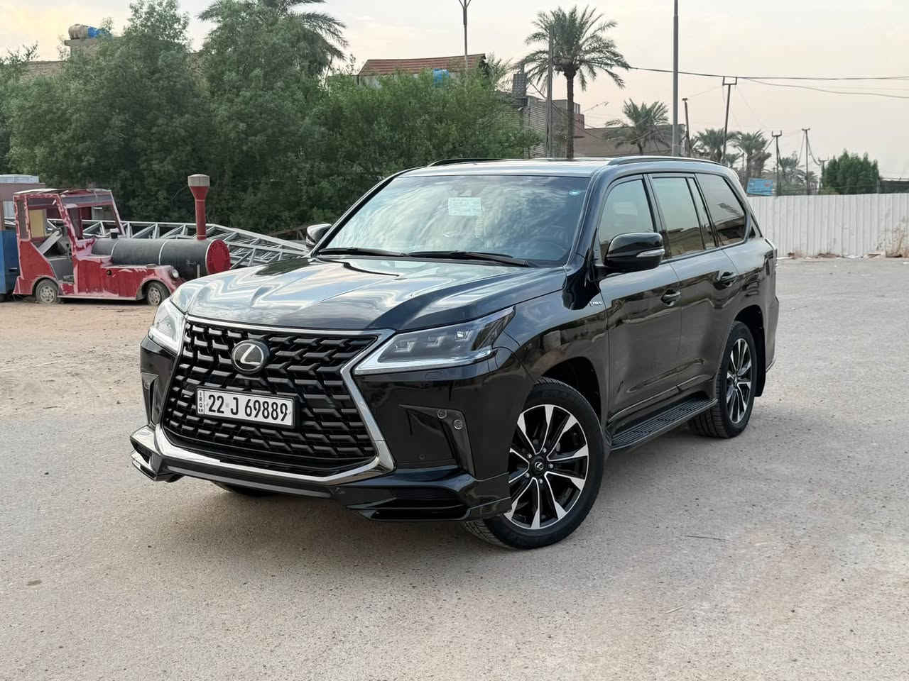 لكزس LX570 • ٢٠٢١ • ٦٨٠٠٠ كم