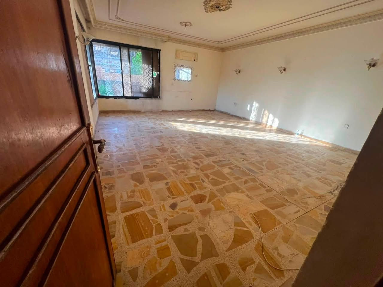 🏡 للإيجار – بيت في السيدية
📍 الموقع: السيدية – مربع الاقتصاديين
📐 المساحة: 300 متر
🛏️ عدد الغرف: 5 غرف نوم
🛋️ صالة واسعة
🍽️ مطبخ
🚿 خدمات متكاملة

📞 للاستفسار: ***********

أرام للاستثمار والتطوير العقاري
نوفر لكم أفضل الخيارات العقارية للإيجار والبيع.
