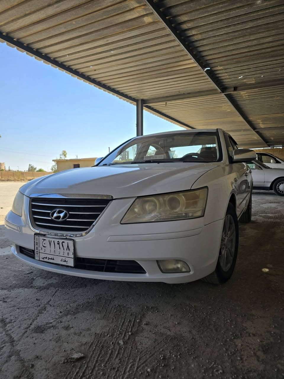 للبيع سوناتا 2009 خليجي لون ابيض محرك 2400 رقم بغداد مكفولة عدا الهلالات الخلفية كما موضح بالسونار المرفق بأسمي تحويل مباشر العنوان فلوجة صقلاوية السعر 130$ وبيها مجال حك الجية 
الهاتف ***********
