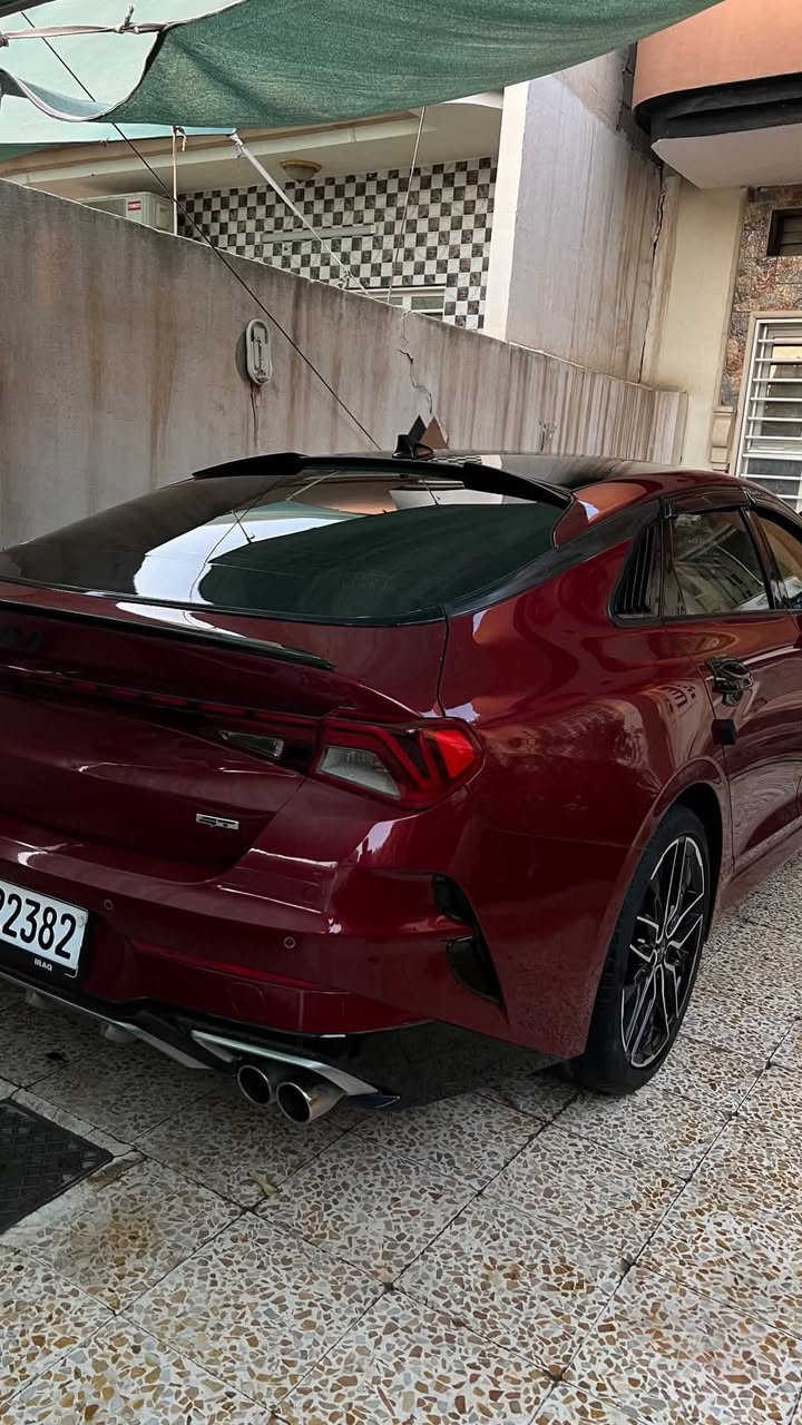 السلام عليكم
السيارة: كيا K5GT
المحرك: 2.5 Turbo (290 حصان)
الممشى: 42 ألف ميل
مواصفات السيارة (GT):
• شاشة كبيرة + خمس كاميرات
• كشنات جلد رياضية (طرز GT) + كشنات كهرباء
• فتحة سقف بانوراما
• رادارات، نظام تحديد مسار، ومساعد قيادة
• وضعيات قيادة متعددة (Drive Modes)
• ويل كب سبورت حجم 19 خاص بـ GT
تفاصيل البودي والضرر:
• حوض فقط بدون أي دواخل (الأيرباكات والنواعم بشرط).
• جاملغ خلفي يسار: ربع تعديل على البارد.
• جاملغ خلفي يمين: رش كلير فقط.
المكان: الموصل - المعارض الجديدة (معرض دلتا للسيارات)
للاستفسار والمعاينة التواصل على الأرقام:
📱 ***********
📱 ***********
