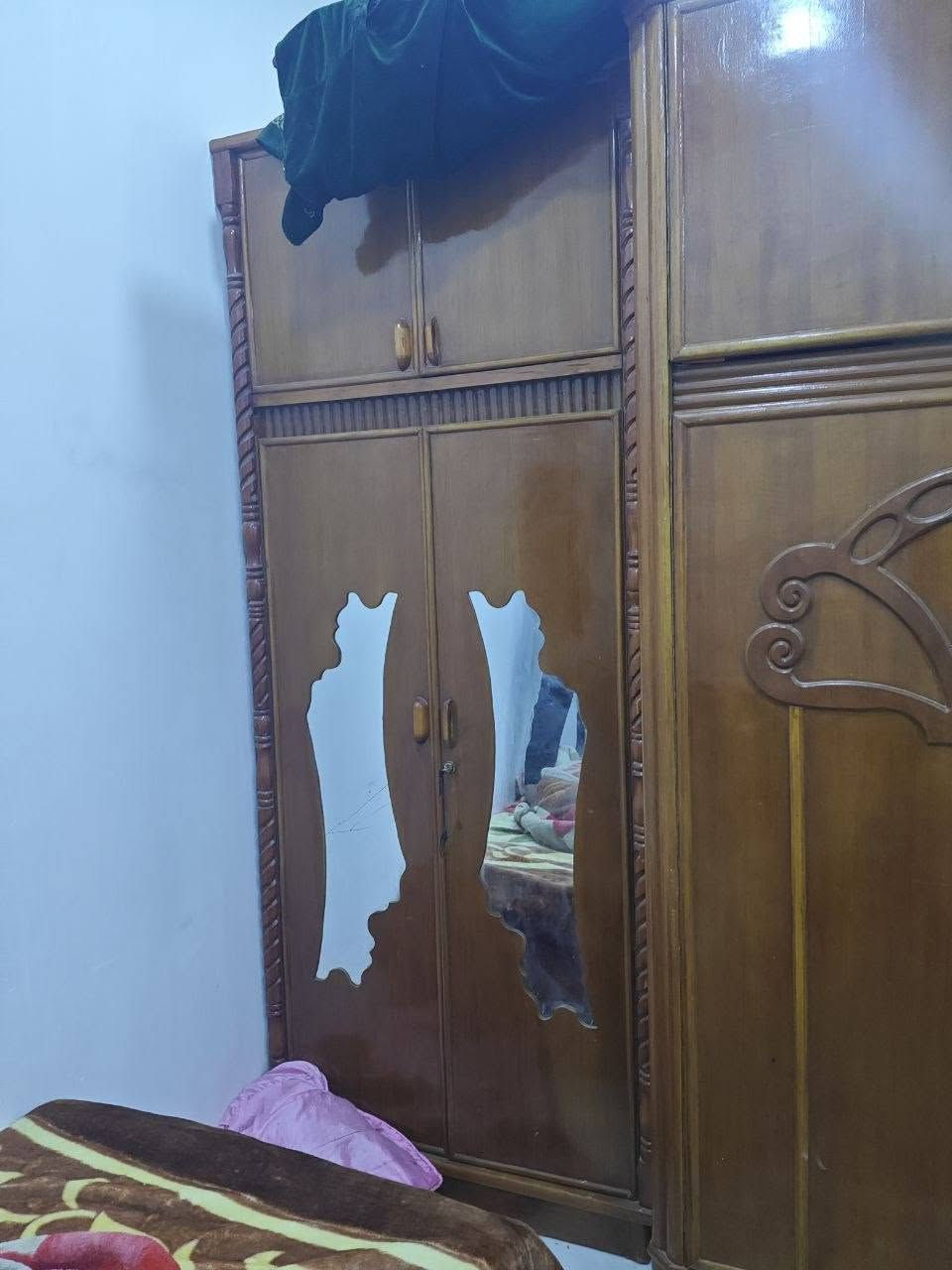 غرفه نوم للبيع 
السلام عليكم غرفه نوم للبيع حاله جيدة بيع مستعجل 
والسعر: مليون و300 ألف دينار وبيهاا مجال 
والمكان: الديوانية حي الزيتون بشارع عشرين 
والرقم للاستفسار ***********
