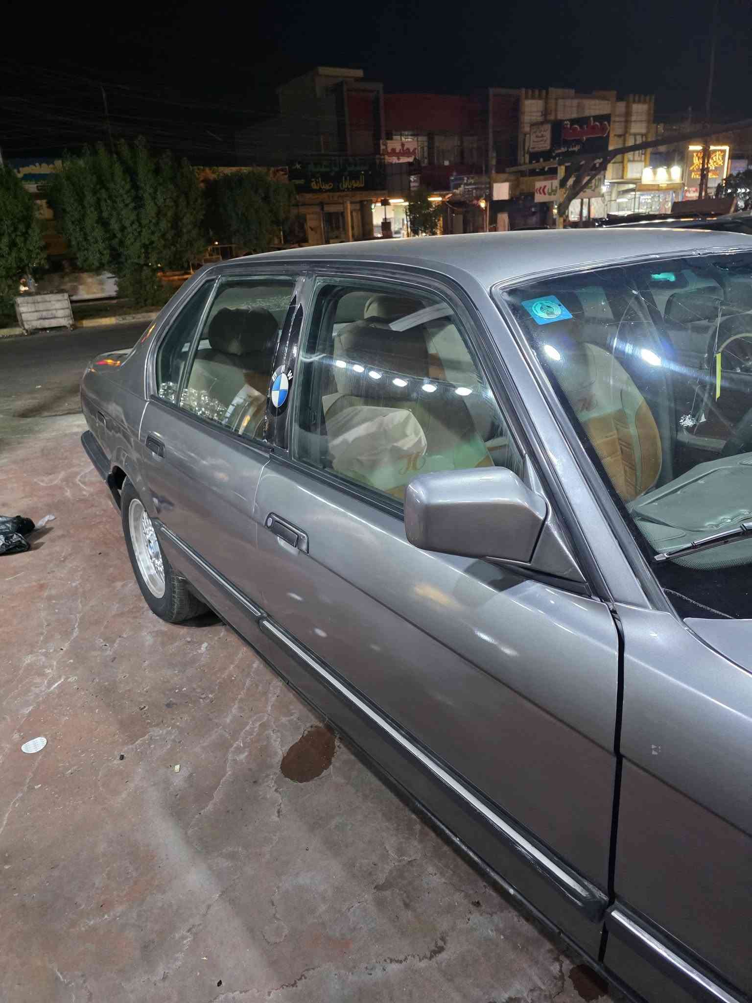 للبيع ✨BMW 730 V8 ✨
فول اوتو موديل94✅ 
 بخ جماليه مصبوغه اول صبغه✅
تبريد تدفئه قطعتين شرط ✅
بجم عريض ✅
دبل جكمجه✅
كشنات دبل كهرباء ✅
مري دبل كهرباء✅
جامات 4 كهرباء✅
محرك 8 شرط كير شرط بعدهن جدد مال حاويه✅
حماوه ثابته اقل من النص ✅
طخم تايرات جديد✅
✅ABSشغال
سنتر لوك ✅ 
كابون بانزين ✅
بدون خياس✅
صاج بلادي مو لزك ✅
مكفوله  والكص✅
✨فول السياره✨
الاضفات
1_منضومة زنون اصليه عالي ناصي رماش اساور
2_شاشه ذكيه+كامره خلفيه
3_اسبير اضافي عدا اسبير السياره الاصلي

سعر السيارة 55 ورقة وبيه مجال بسيط

رقمي ***********
