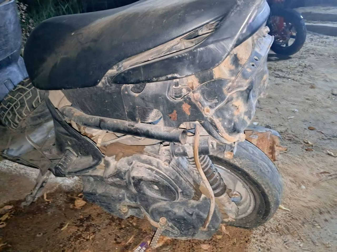 سلام عليكم
دراجه للبيع بسعر 250 وبيها مجال بسيط بنجر تاير خلفي والكلج الامامي يرادله تبديل فقط
المكان الديوانيه قضاء الشاميه 
الستفسار 
*********** كوفة, النجف
