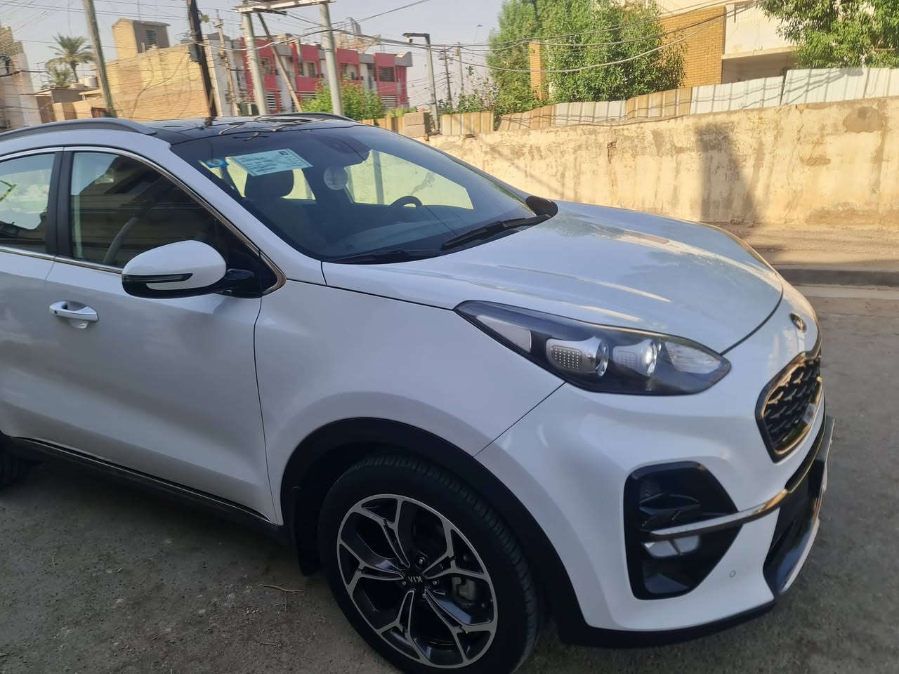 سبورتج خليجي جيتي لاين ٢٠٢٠جاهز السياره على وضع الشركة معروفه مواصفاتها مايحتاج تنذكر بدون بارد ولاصبغ 
للإستفسار *********** مكانها البلديات بسمي
