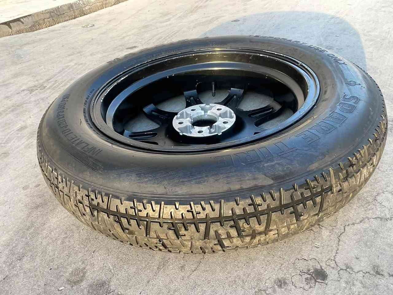 السلام عليكم
سبير باثفندر بحالة الوكالة المنيوم اصلي مال الشركة 

السعر 120 الف سعره بالسوك 150 دولار 

***********
