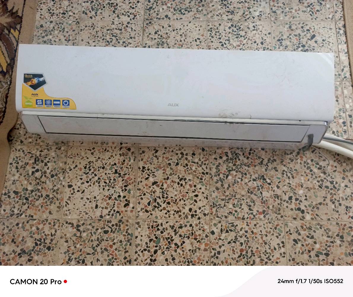 السلام عليكم ورحمه الله سبلت نوعيه AUX طنين شغال سعر 550,000 كلش مستعجل على بيعته