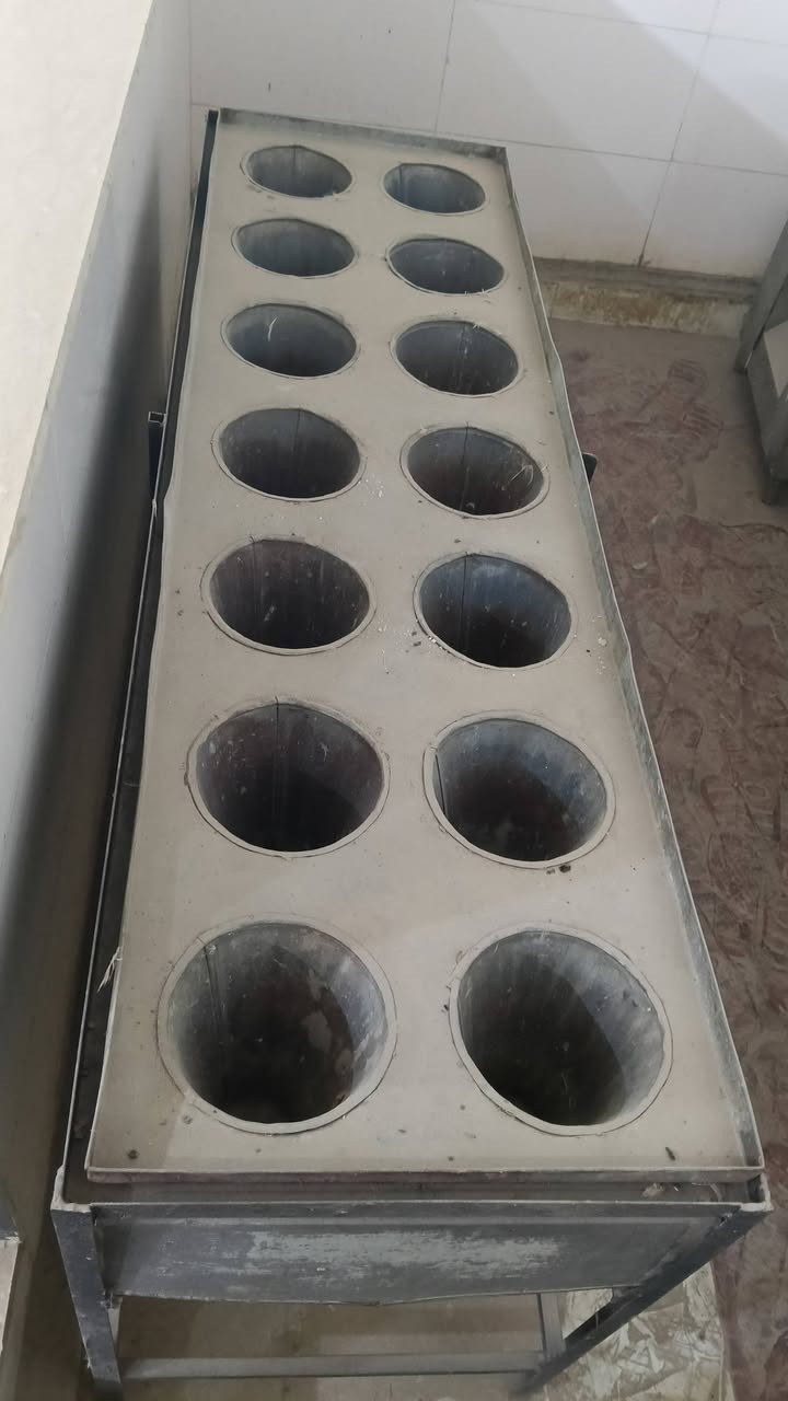 غراض مجمع دجاج متكامل  مامستعمله بس شهرين مذبح حوض ماء شوايه سمج مجمده هلاسه مبرده اكبر حجم مفرغات ميوزه قنفه كامرات صوت وصوره بانيو سنك مناهل علف مناهل ماء جدر عفريت قطاسات شاشا ميز كاشير 
العنوان ناصريعه شارع السفينه قرب المصلخ 
الرقم ***********
