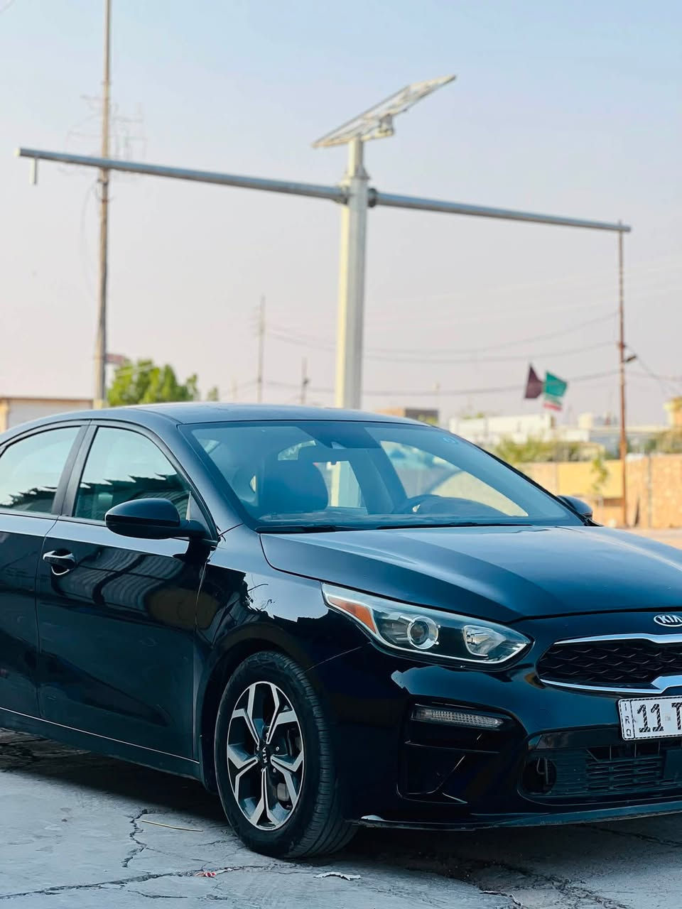 السلام عليكم كيا فورتي موديل 19 رقم بغداد مداور ثاني يوم السياره داخله كلين وبالعراق صار بيها جاملغ وبنيد لا شاصي ولا لغد مكرك 2000 كير بلادي بيها رادار عاطل ومشتغل كلوب مالته و بيها راجز السياره بس لا تنقيص ولا تبخير وترايها حلو وين ميعجبك روح بيها مراوس ماراوس مستعجل عالبيع ب118 وبيها مجال مكان السياره نجف رقمي ***********.
