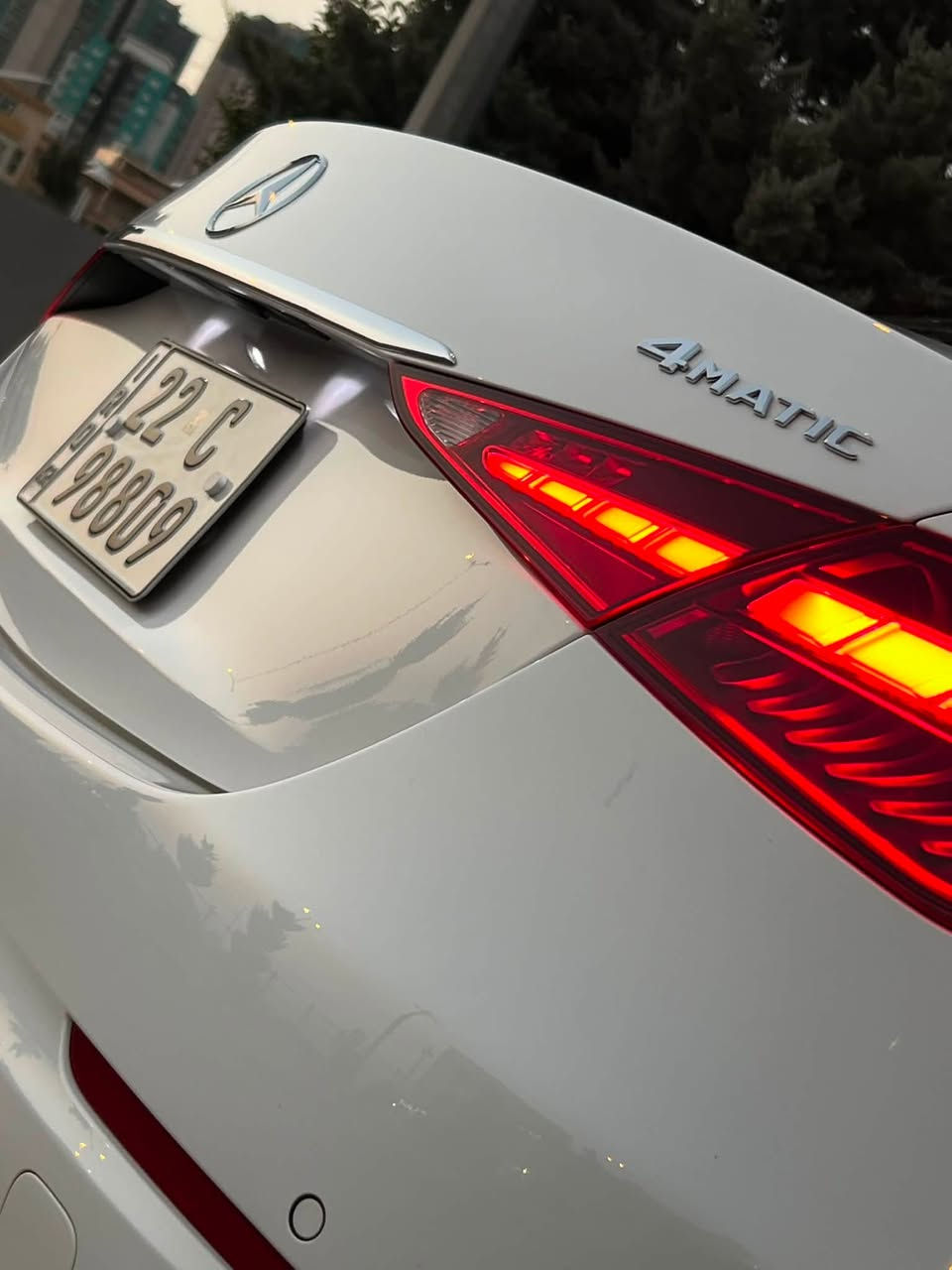 بسم الله 

مرسيدس طلب خاص من النوادر  مواصفات أس كلاس ✨

‏➖➖⚔️ MERCEDES BENZ C300 - 2023 ⚔️➖➖

━━━━━━━━━━━━━━━━━━

🚘 معلومات السيارة اقراها كل تفاصيل موجوده قبل متتصل اخوي الذهب . 

▫️ نوع المركبة :- مرسيدس سي كلاس

▫️ الفئة :- C300

▫️ الموديل :- 2023

▫️ المسافة المقطوعة :- 14 ألف فقط كانه زيرو دسوق 

▫️ تواجد السيارة :- السليمانية

▫️ اللون :- أبيض / سقف أسود

━━━━━━━━━━━━━━━━━━

🔥 المواصفات والتجهيزات 🔥

السيارة بدون مجاملة كأنها دسوك زيرو من النظافة والنعومة والمواصفات الخاصه مسويله صيانه دهن شركة مبدل إله. ولتقارنه بغير سياره لان جدا نادره من المشي والمواصفات  وحادث جدا بسيط بدون ايرباك . 

السيارة مجهزة برادرات وأجهزة قيادة متطورة:

🔹 كشنات مساج، وهاي جداً نادر تجي بالـ C Class

🔹 داتا شو على الجام الأمامية الحجم الكبير
HEAD UP DISPLAY

🔹 رادار أمامي الكبير مانع التصادم

🔹 رادار جانبي
BLIND SPOT

🔹 رادار خلفي مانع التصادم عند الرجوع

🔹 كامرات محيطية عدد خمسة

🔹 حساسات محيطية في الأمام والخلف

🔹 AUTO PARK يبحث لك على مكان ركن السيارة

🔹 دشبول إلكتروني ثيمات متعددة حسب الاختيار

🔹 نظام الاستشعار عند فتح الأبواب

🔹 أنظمة القيادة:
ECO / SPORT / SPORT PLUS / INDIVIDUAL

🔹 بانوراما سقف أسود على طول السيارة

🔹 نظام الدخول الذكي

🔹 رجوع الكشن والستيرن للخلف عند إطفاء السيارة

🔹 داخل مميز جلد لو زعفراني

🔹 نظام صوتي مميز وعجيب
BURMASTER 3D

🔹 الكشنات الأمامي خزن 3 درجات

🔹 ستيرن كهربائي متحرك كل الاتجاهات

🔹 صندوق كهربائي، دكمة كهرباء وقفل

🔹 شاشة أمامية كبيرة، شاشة S Class

🔹 نظام الإطفاء الذاتي في الازدحامات ECO

🔹 سايد بريك كهرباء أوتو

🔹 كير رياضي على الستيرن

🔹 الستيرن هيتر وتحكمات كله لمس

🔹 إنارة محيطية مميزة 64 لون

🔹 الشاشة الوسطية تحتوي على جميع أوبشنات السيارة، الي إذا أذكرها يومين ما تخلص

🔹 كتلوكات الشركة، كاعيات الشركة

🔹 هزة جديدة، فحص جديد

━━━━━━━━━━━━━━━━━━

⚠️ ملاحظة /:- 

السيارة فقط بنيد صبغ، بدون إيرباك، بدون دواخل، بدون شاصي.

رقم الشاصي موجود بل منشور . 

━━━━━━━━━━━━━━━━━━

💰🔥 السعر :- 336 ورقة 🔥💰جوا السوك 

أفتر معارض العراق كله، متلكه هيج نظافة وسعر.

⛔️ علماً سعرها من مزاد أمريكا مباعة بـ 31,100$

━━━━━━━━━━━━━━━━━━

📞 التواصل على رقمي الخاص فقط وتس اب موجود 

***********
