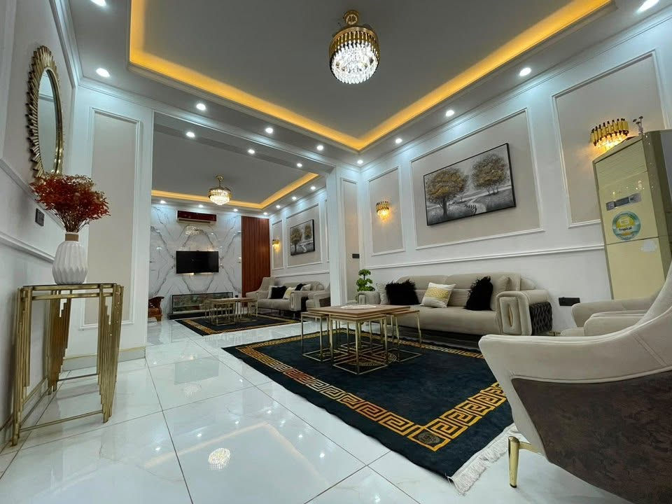 دار للبيع مساحه (100متر )ركن مربع
موقع بزوير تقسيم الجديد شارع الغسل 
على الشارع الرئيسي خدمات كاملة 
تبليط 10متر طابو زراعي تحويل مباشر 
الطابق الاول مطبخ حار بارد مجمع صحيات 
هول استقبال كبير مناور 
__________________
الطابق الثاني غرفتين نوم هول مجمع صحيات 
الطابق الثالث بيتونه كبيره سطح كاعدة عربية 
بناء حديث درجه أولى السعر (175مليون ممكن تفاوض الاستفسار /***********
***********
