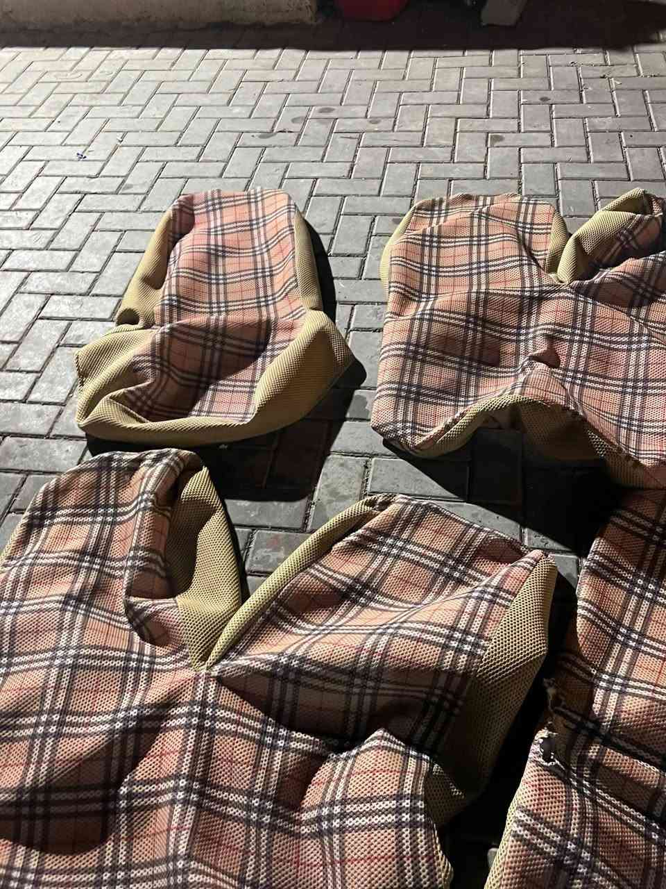 السلام عليكم شباب تلبيسه للبيع تفهم الشيري هايسه جنبي فتون عاليه تلبيسه جديده هذا رقم الهاتف ***********
