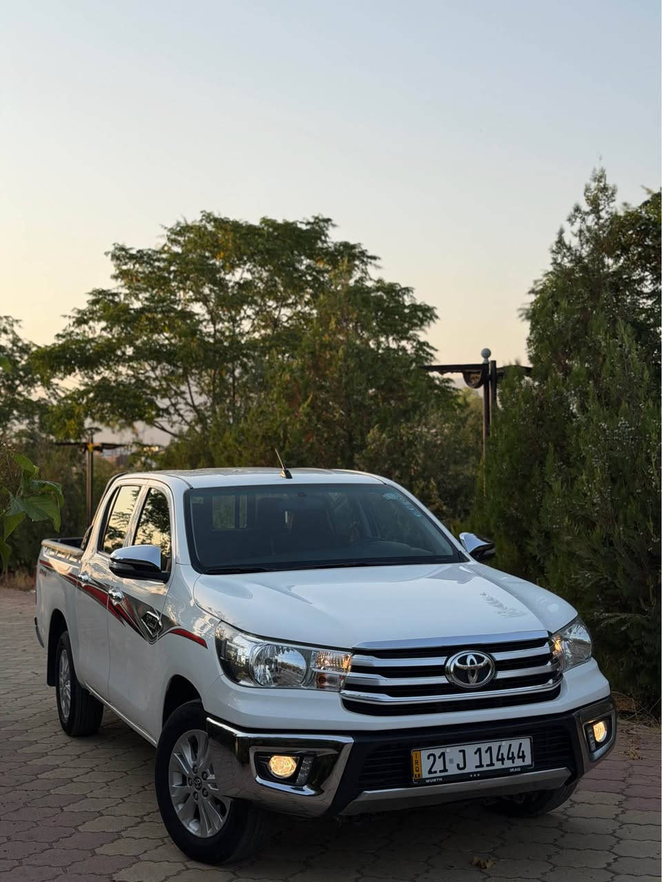 "بسم الله الرحمن الرحيم" 
Toyota Hilux 2021 jehan Motors
تۆیۆتا هایلوکس سفری شەریکە جیهان 
مۆدیل ٢٠٢١ گێر تۆماتیک ١١٢ هەزار کم  
فول فول مواسەفات پارچە ڕەش 
سەیارەکە تاک ئەکسلە 
سەیارەکە نمونەیە لە جوانی گیر مەکینە کارەبای بەشەرت رەقەم هەولیر فول مواسەفایە بەسمە شەخال کوشن تەبریدی سارد موبایل جارج دەبل ئەکسل شاشە لەمس کارپلەی تەحدیل سورحە گیر تۆماتیک سەیارەکە ١٢٢ هەزار کم حەقیقی ڕۆشتووە  
مۆدی لیخورینی ئیکۆ پاوەر نۆرمال گیچ ئەلیکترۆنی تبرید مەرکەزی چوار تایە ویلی لۆکی لەژیرە 
سەیارەکە پارچە ڕەشە لەسەر ساخی 
بۆدی ساخە دۆسەی لای سایەق کەمیک گرتوە هەیە ئەگینا هیجی پێوەنیە هەموو گیانی بەشەرت وەکالە بەناوکردن بەشەرت شەریکە جیهانی فول فولە  
رەقەم سلیمانی سەیارەکە بەناو خۆمانە 
ناونیشان ڕانیە 
***********
*********** تیل 
ڤایبەر وەتس ئەپی لەسەرە السليمانية, العراق
