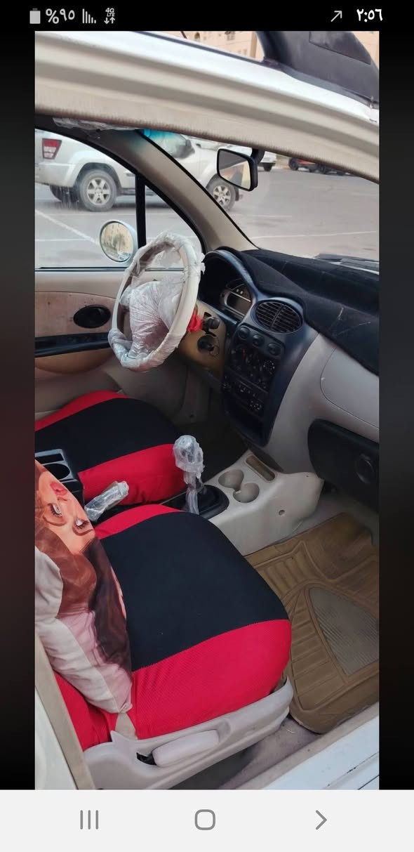 رسلام عليكم عندي كيوكيو للبيع جديد كهربايه كلها شغاله تبريد ثلاجه كير وتاماتبك سعر 23 وقه مديل 2009 جاد شراي تصل خرق او علا خاص ***********

نص مكتوب في الصور:
- 1 of 4 CleverGrape7408 الخميس الساعة 6:50 م
- ٢ of ٤
- CleverGrape7408
- الخميس الساعة ٦:٥٠ م
- ٣ of ٤
- %٩٥ ٤G ٧ ٢:٠٦