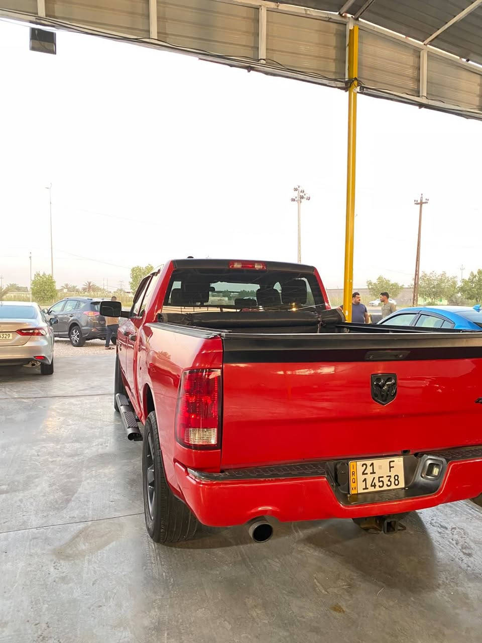 السلام عليكم للاستفسار *********** السعر 163 للبيع رام كلاسك 2018 باب قصير بدي طويل وارد امريكي حادث جاملغ فقط بدون ايرباك محرك 8 سلندر 5700 سياره جديده لوك ماشيه 150 رقم سليمانيه الجديد باسمي مكاني بابل مسيب
