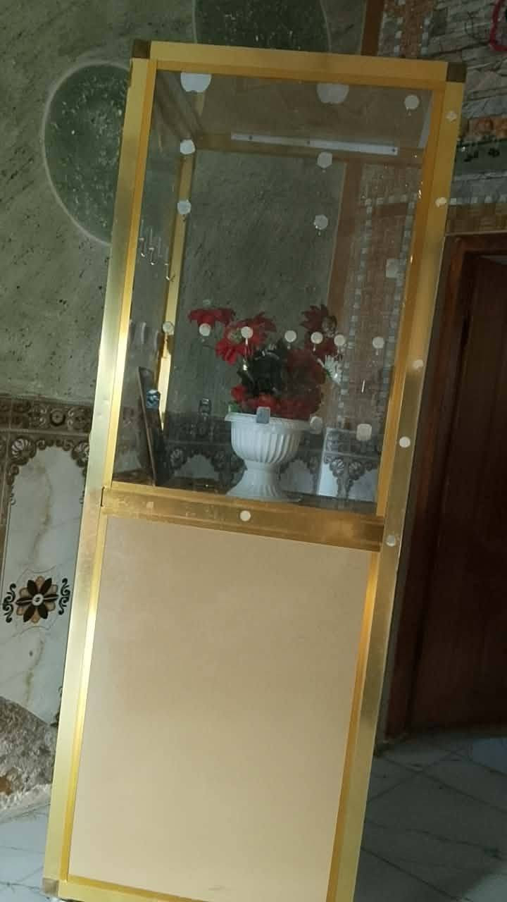 من رخصت مدير الكروب 
ميز ذهب برازيلي تزكام بي باب وبي جراره وسعره ١٧٥ وبي مجال مكاني شاميه تواصل ***********
