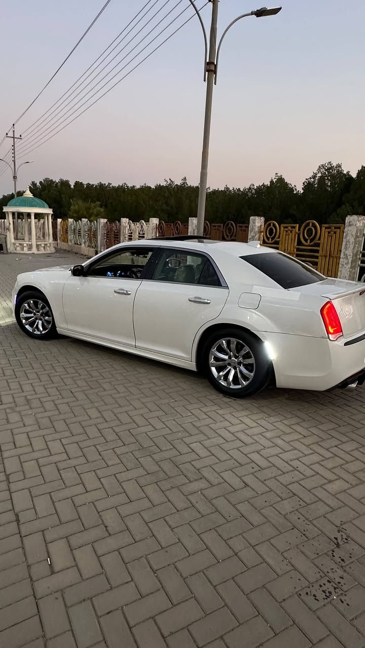 السلام عليكم كرايسلر اوبامه 
المديل2012 فول مواصفات للاخير كندي
5.700 هيمي السياره جاهزه من كلشي 
بيها طخات بسيطه وتكحيلات ما مبدل بيها شي السعر 150$ وبيها مجال للشراي مكان السياره البصره ام قصر 
***********
