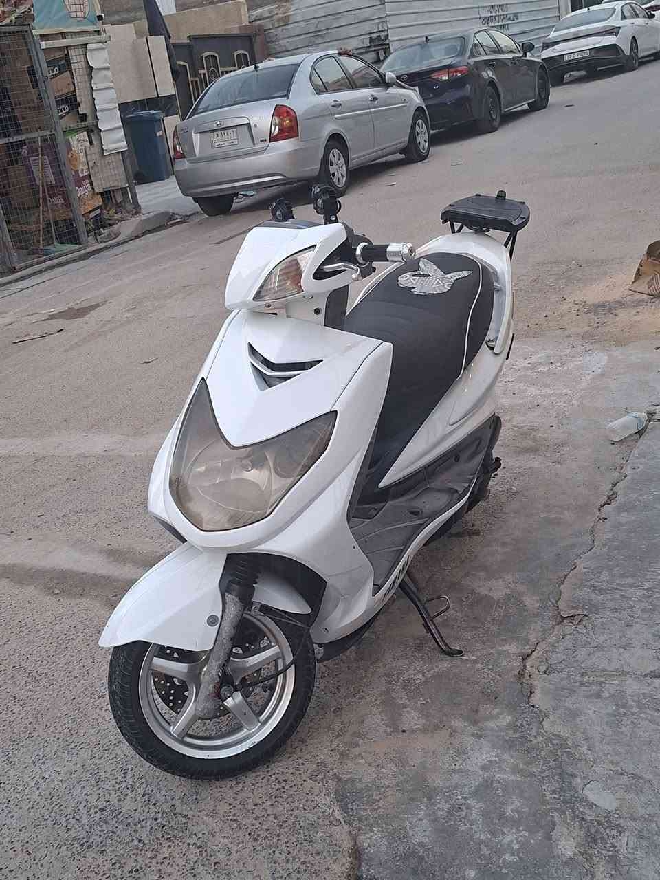 دراجه سكنس فحل ياباني الدراجه جديده بمعنه الكلمه سعرها ب٨٢٥ وبيها مجال ***********
