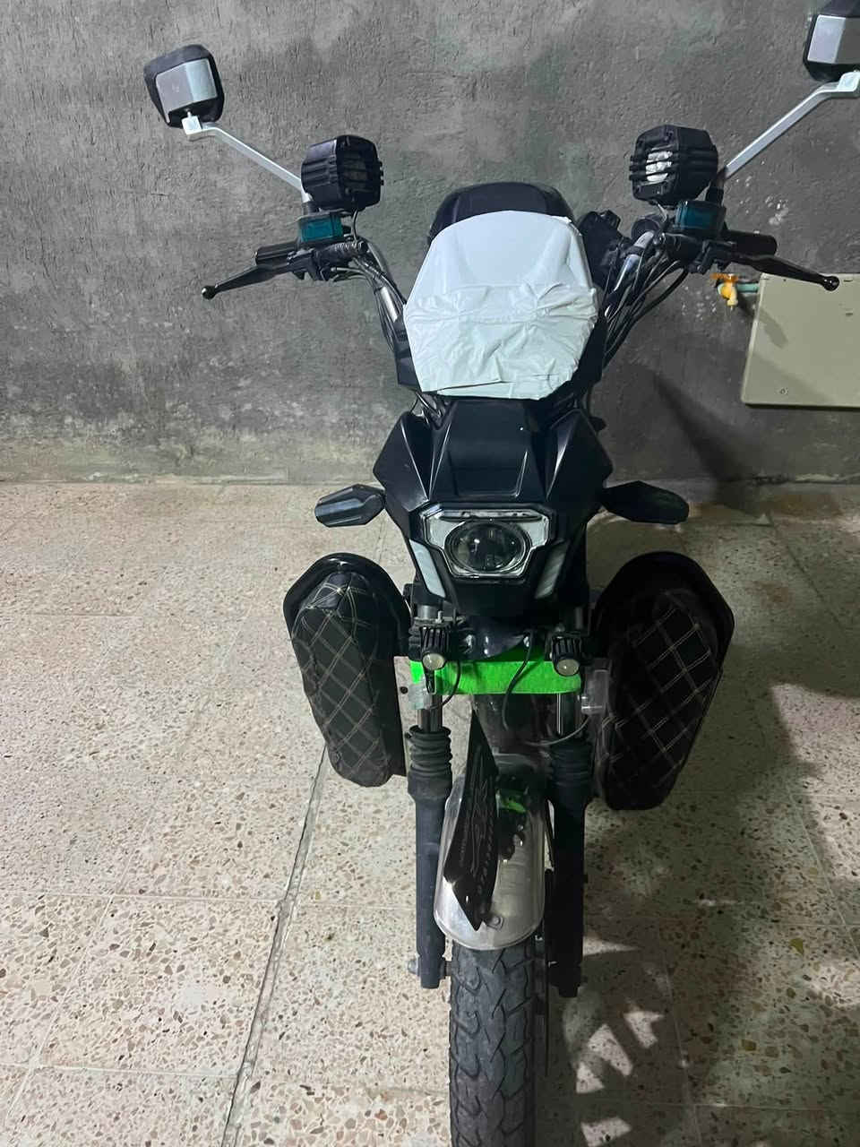 للبيع موطور شحن جبلي الاخوين موديل 24موطور نظيف بطاريات نص عمر مكانه الفلوجه السعر 350خاص موجود والاتصال***********
