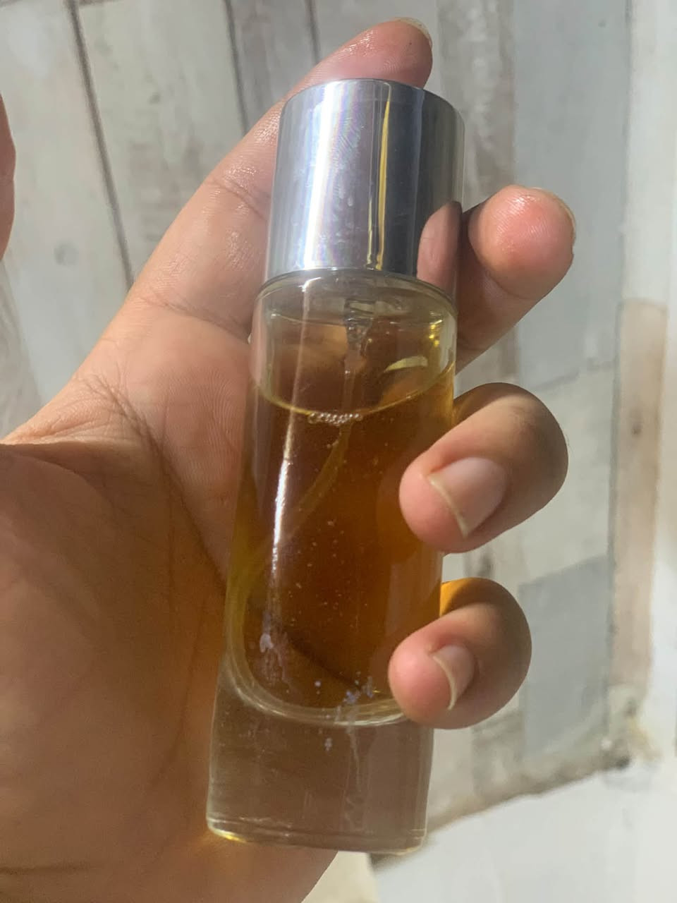 #عطور
طريق سيد احمد الرفاعي 

محل مصطفى سعد

يوجد عطور داخل المحل

الفوحان عالمي🫶🏻
الثبات✔️
