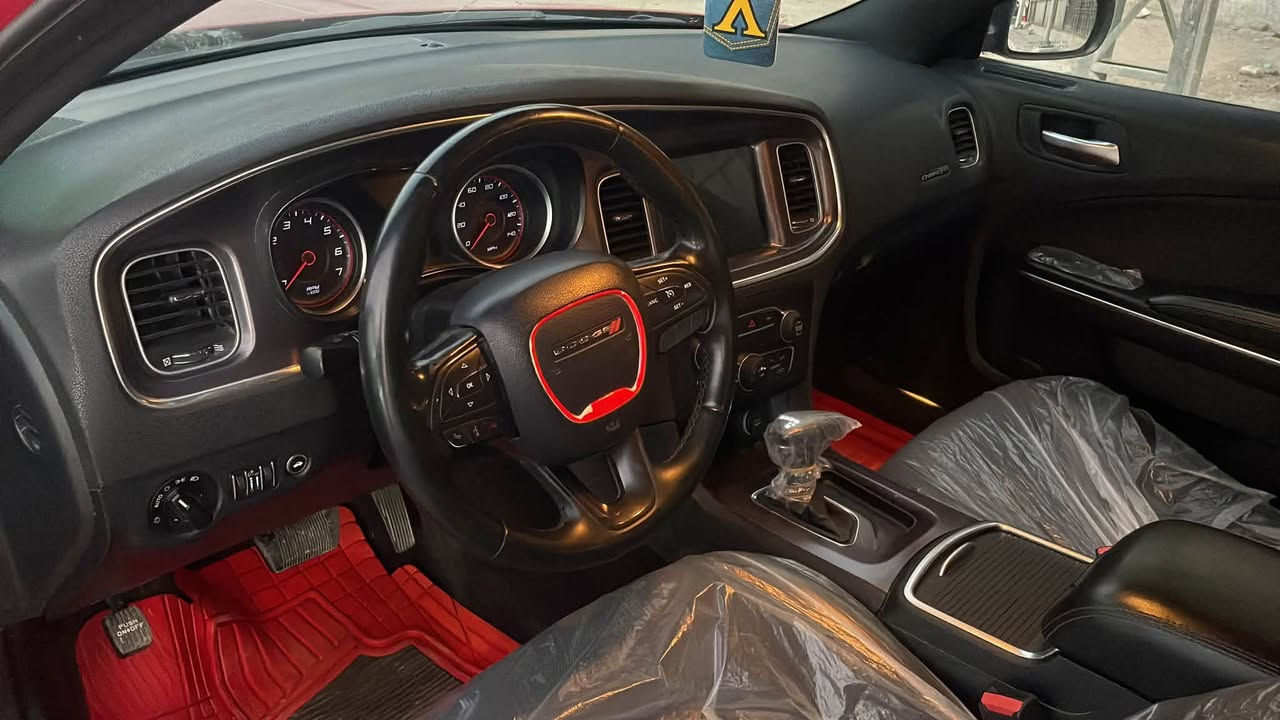 دوج جارجر 2015 sxt كفاله عامه لاتبديل ولاصبغ ما مشتغله خط ابد رقم بغداد المكان  ميسان العماره ***********
