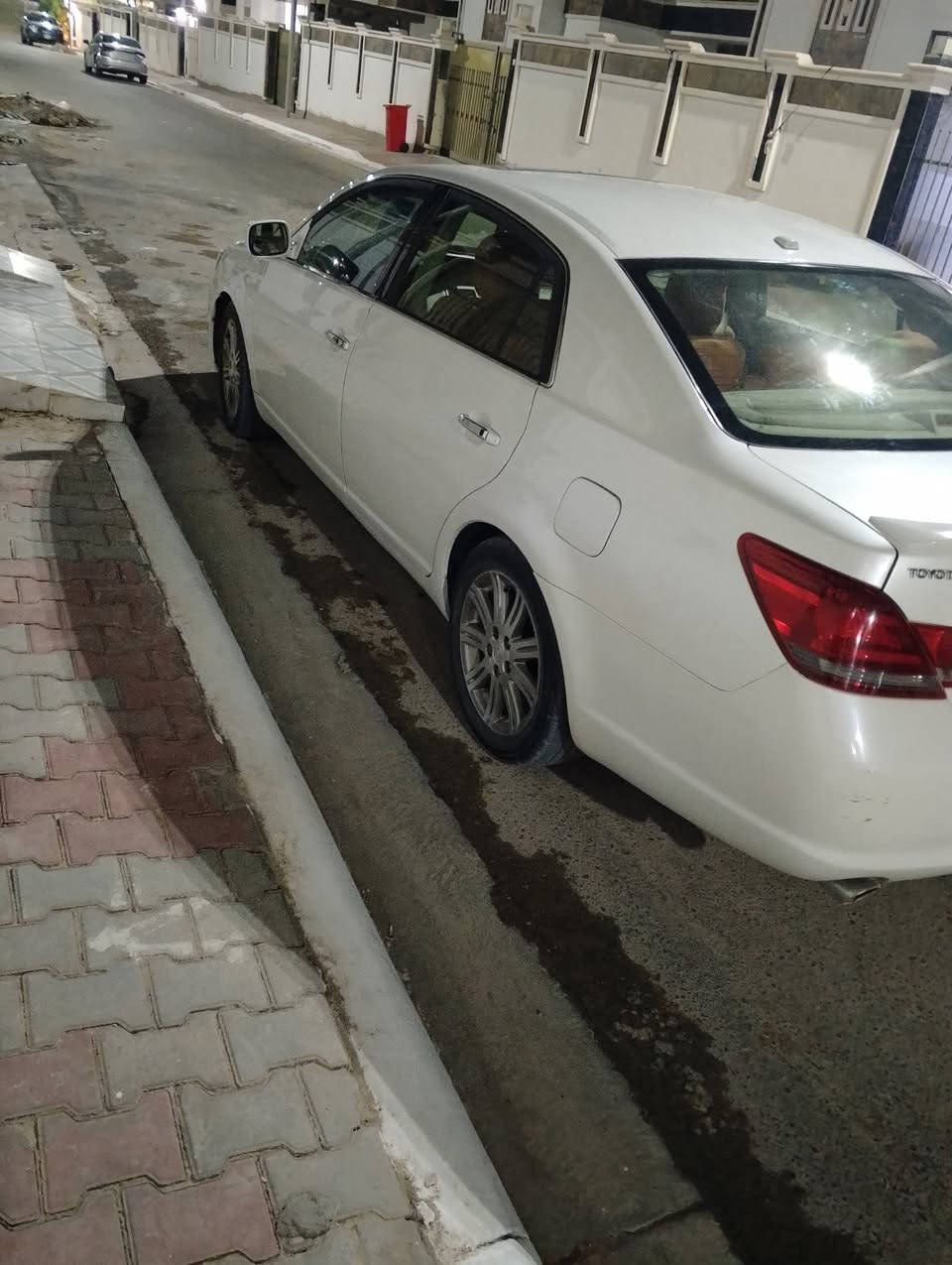 سلام عليكم للبيع فقط تيوتا اڤلون 2008 خليجي فول مواصفات 1/1 رقم بغداد الجديد تحويل مباشر سياره كفاله مابيهه ولاقطعه ضرر ولاصبغ عده الهلالات سياره نظيفه وجاهزه مابيهه نقص خلاص عنوان الرمادي السعر مناسب 110 الشراي يتصل رقم الهاتف ***********
