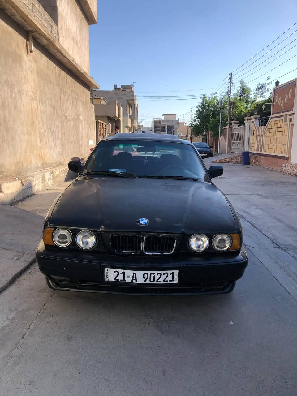 بى ايم موديل 92 توماتيك سلايت بيش پان مه كينه 525 ده فته ر بنزينى هه يه 
نرخ 54مه جالى كه م 
***********
