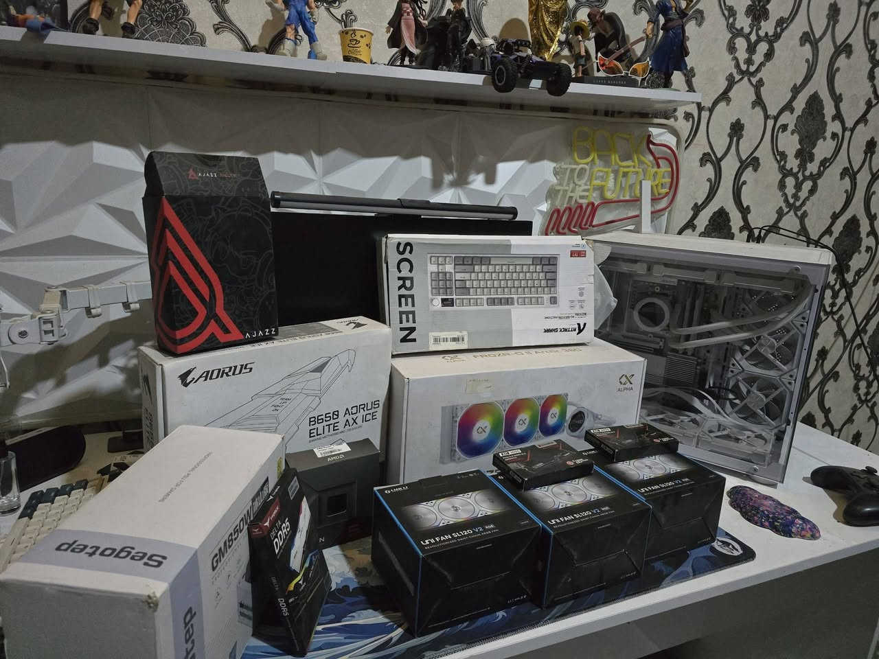 بدون كرت شاشة • R5 7600X • ٣٢ جيجا DDR5