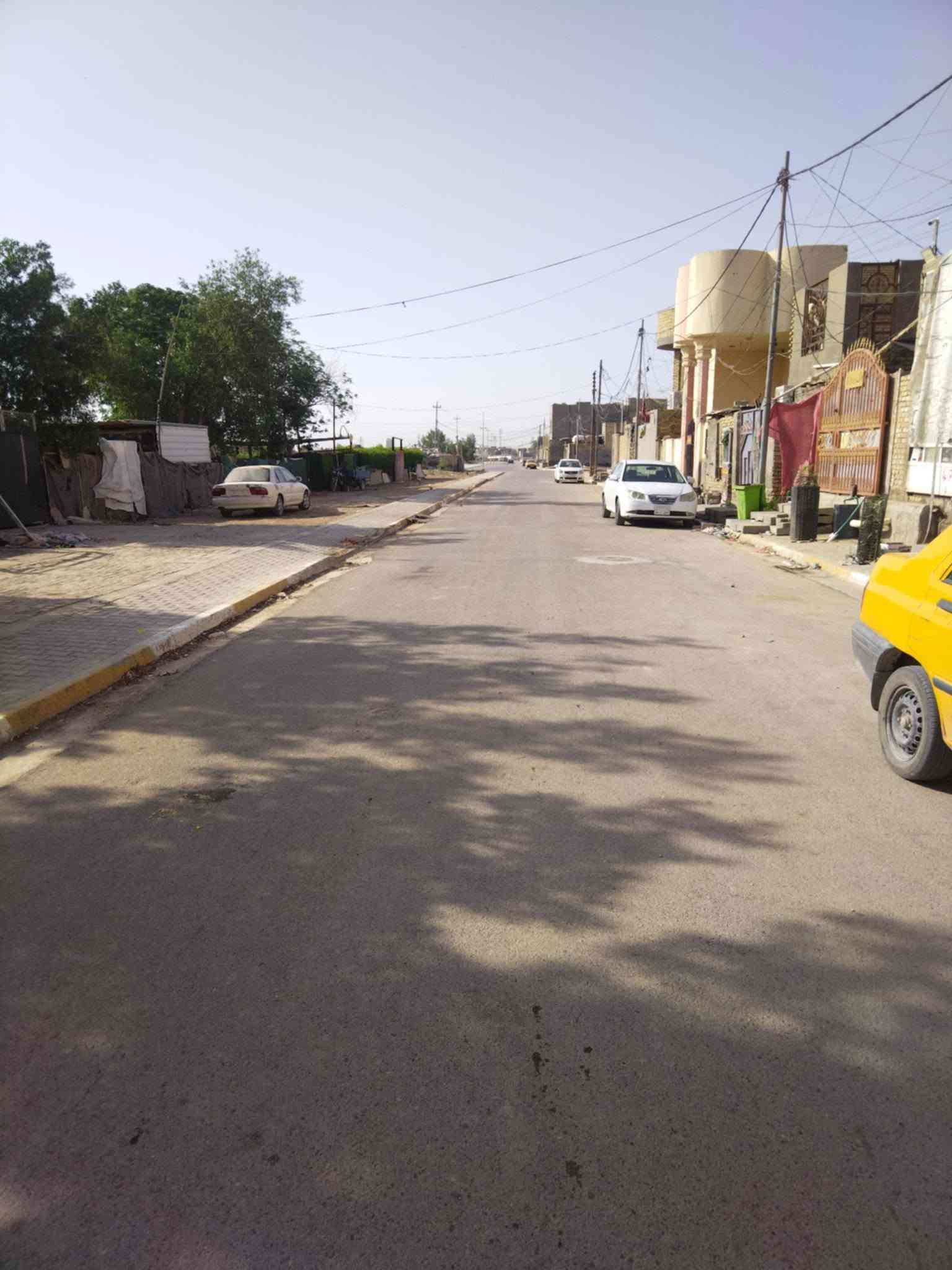 يالله لبيع بيت حي الشرطه 100 متر يم مدرسه بلد الخير علا ساحه ومقابيله حديقه يرهم مراوس  بيت دولان وينطي فرق وسعر البيت  80 مليون ولبيت حر ما مطلوب شي
