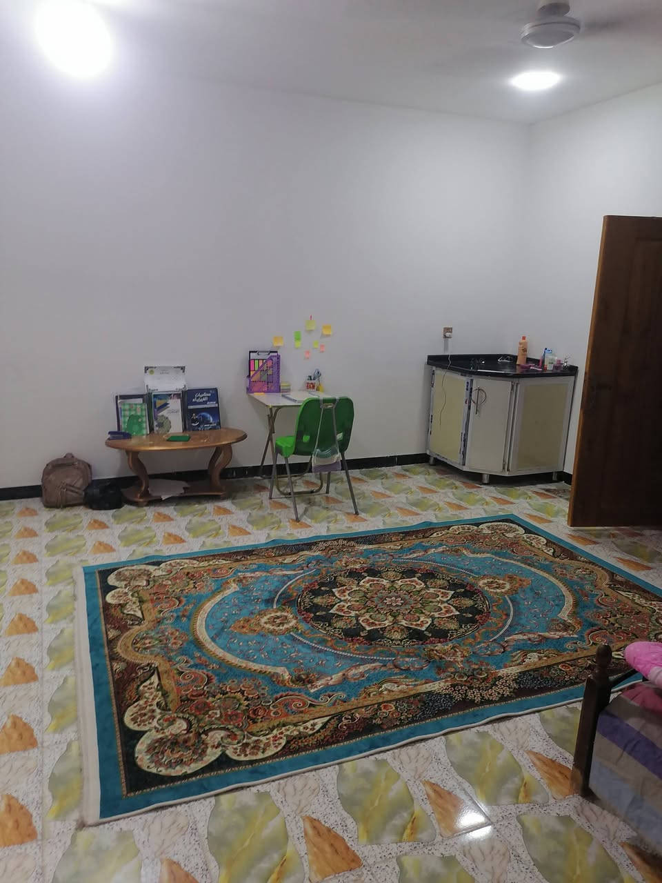 دار للبيع طابو صرف المساحة ١٥٠م مطلوب قرض للإسكان الطابق الأول يحتوي على طارمة واستقبال  وصالة وغرفة نوم وصحيات داخلية وخارجية
الطابق الثاني غرفة نوم عدد ٢ نظام سويت وصالة       العنوان بغداد الزعفرانيه حي الوليد دور الأمن الوطني خلف إعدادية المروج الفرع السابع للاستفسار ***********
دار للبيع طابو صرف المساحة ١٥٠م مطلوب قرض للإسكان الطابق الأول يحتوي على طارمة واستقبال  وصالة وغرفة نوم وصحيات داخلية وخارجية
